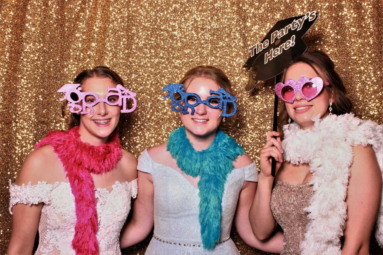 3 Clicks Photo Booths