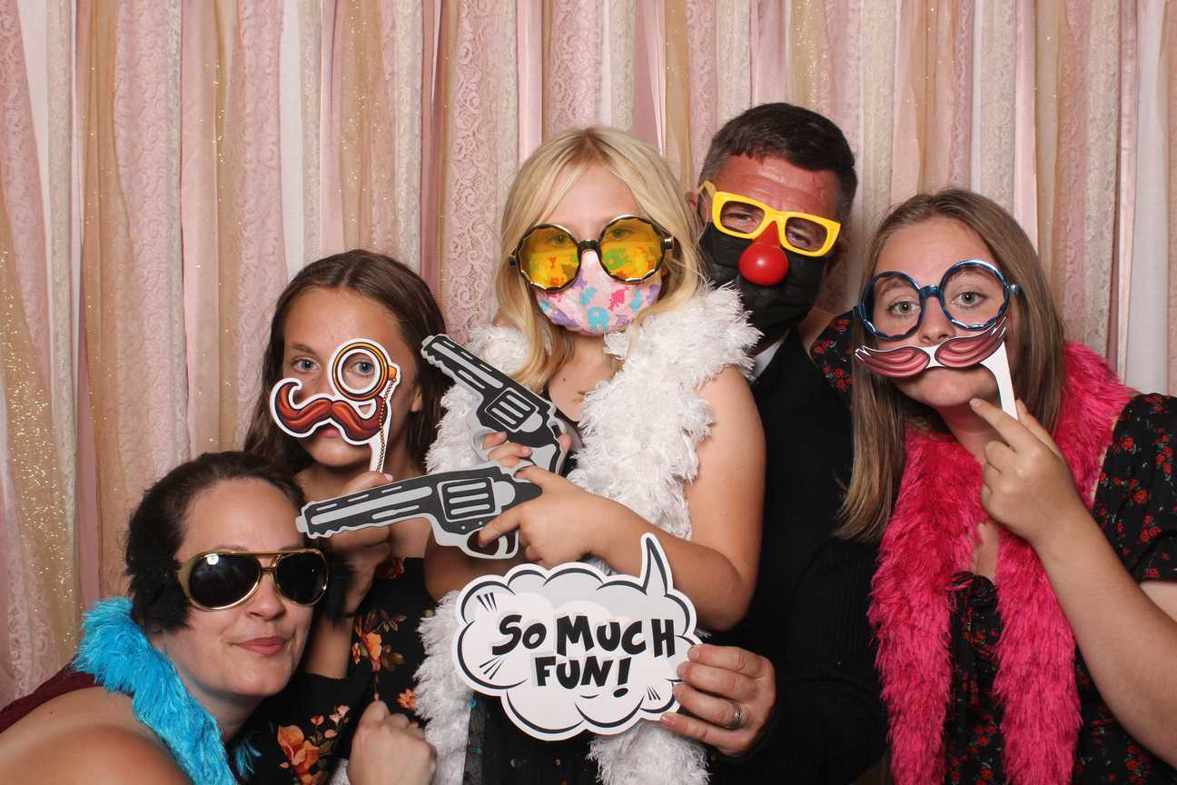3 Clicks Photo Booths